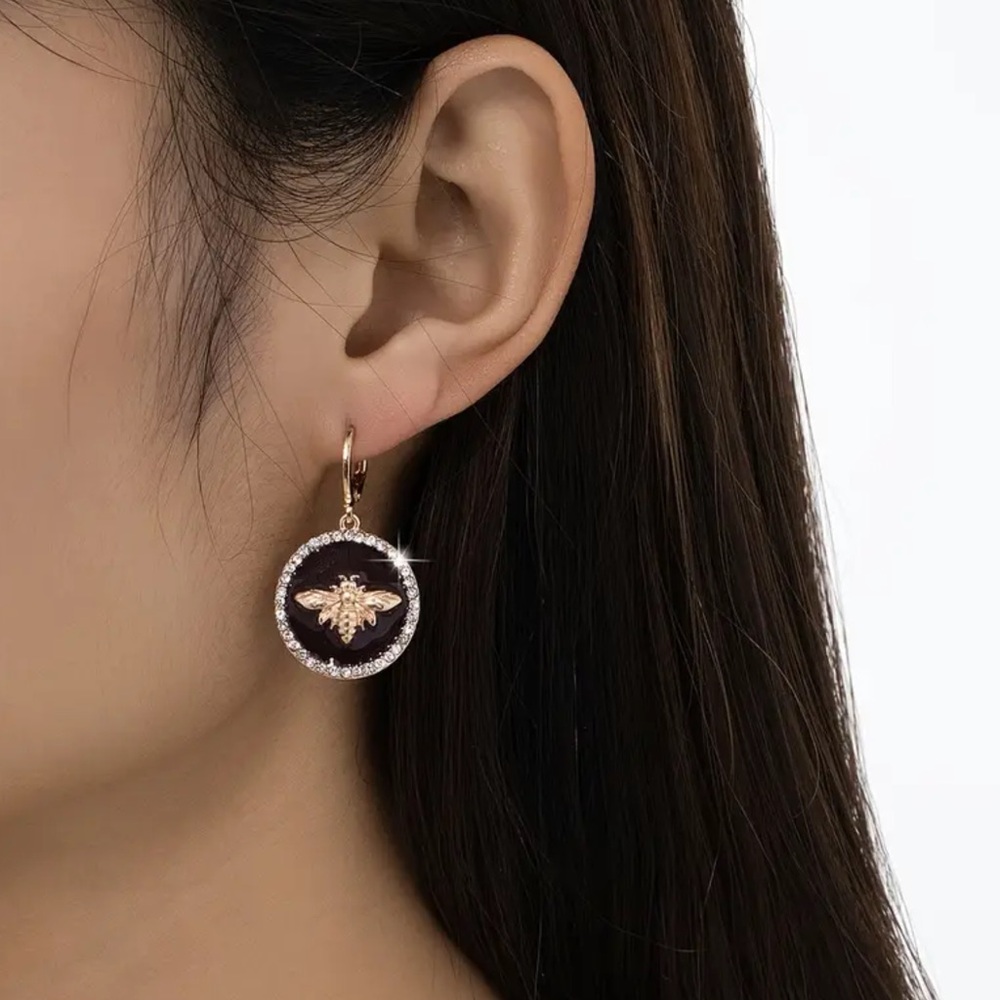 🐝  Vintage Style Gold and Black Rhinestone Bee Drop Earrings
